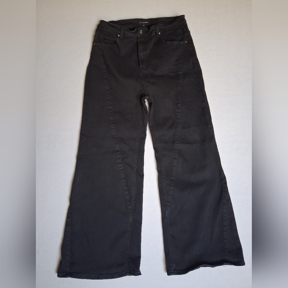 RISEN High-Rise Black Wide-Leg Flare Jeans — Women's- Stretch